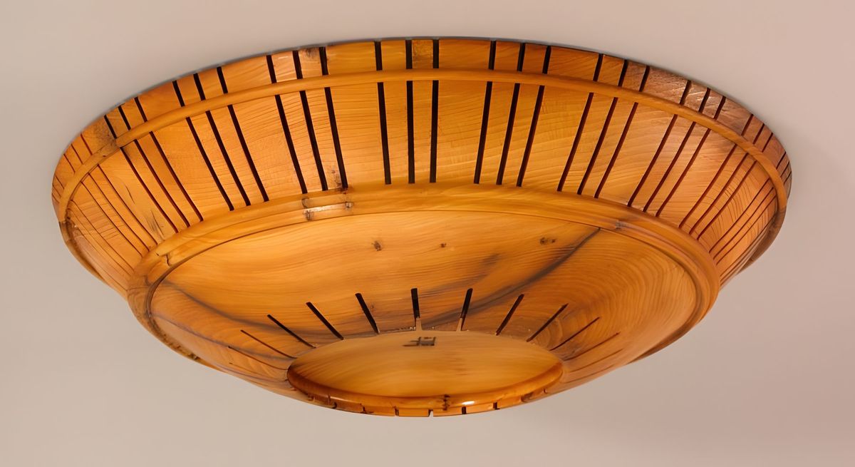 This is a bottom view of the preceding piece.