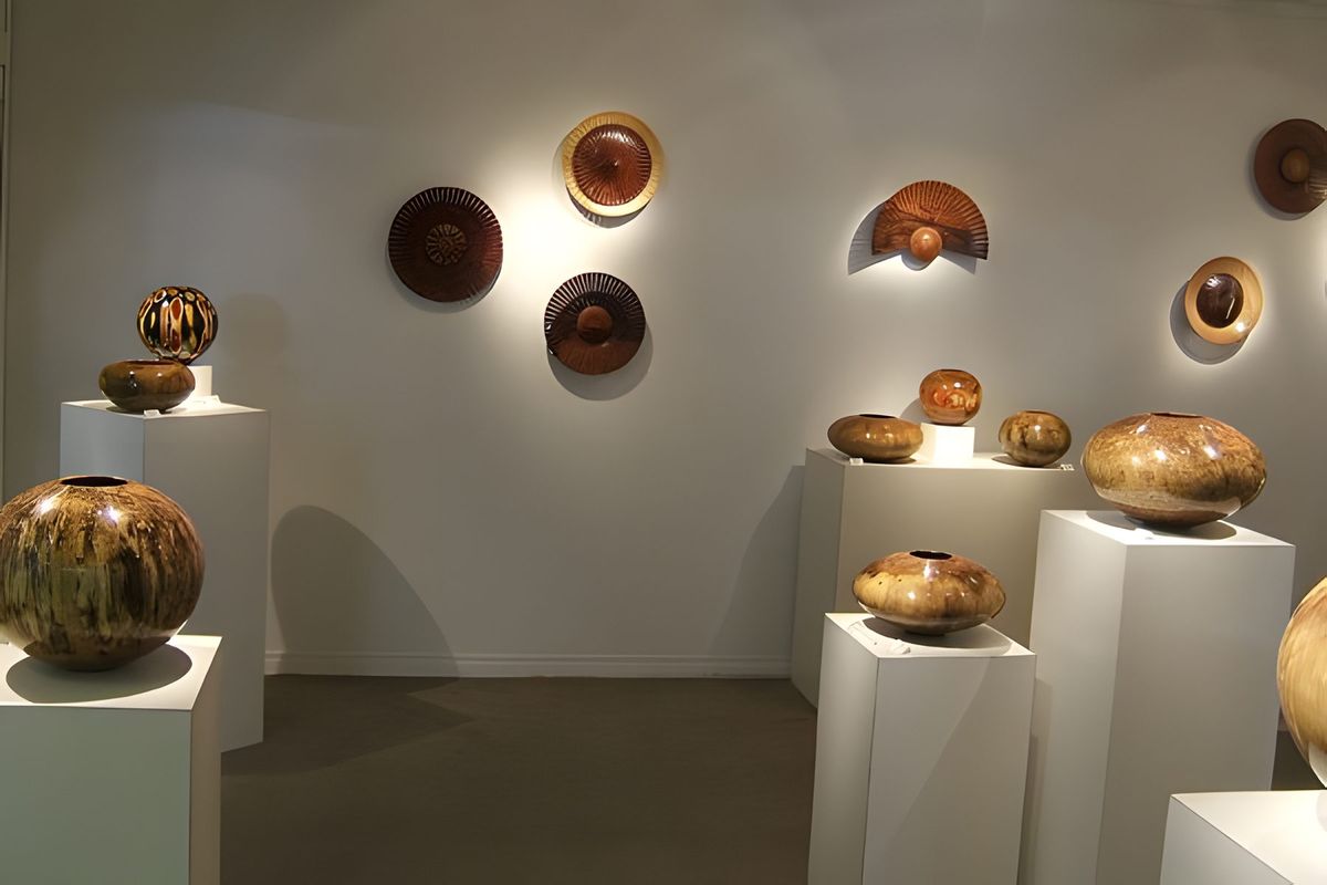 This is the show mounted at the delMano Gallery.
