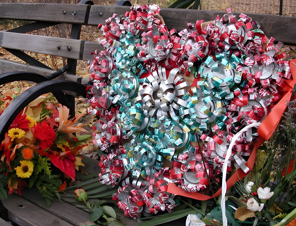 Same event. A wreath made from soda cans.